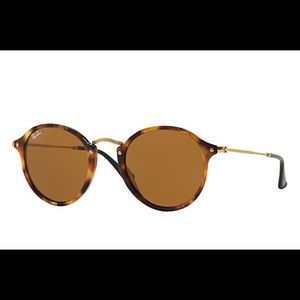 Ray-Ban Round Fleck Sunglasses